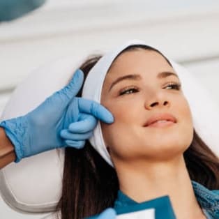 Chin Minimizer Member at JENOIR BEAUTY in Atlanta, GA